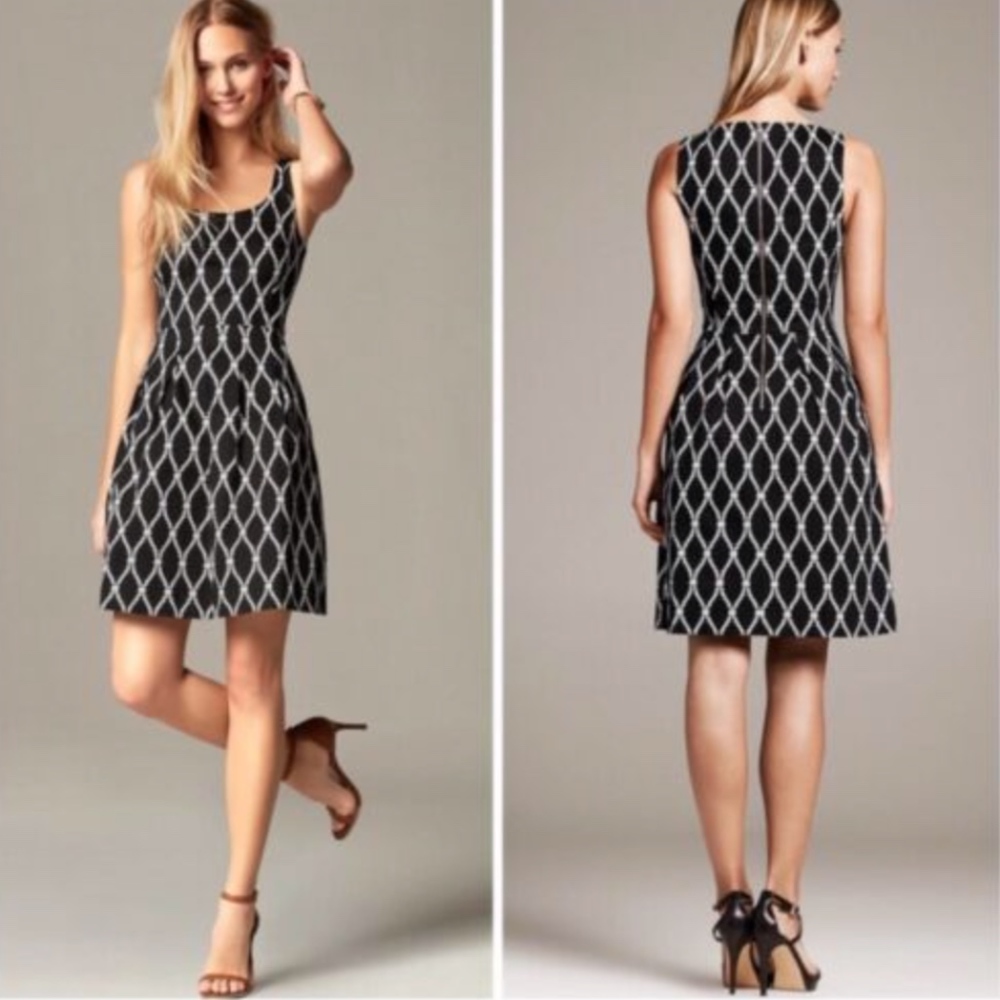 Banana Republic Black White Fit and Flare Dress 6